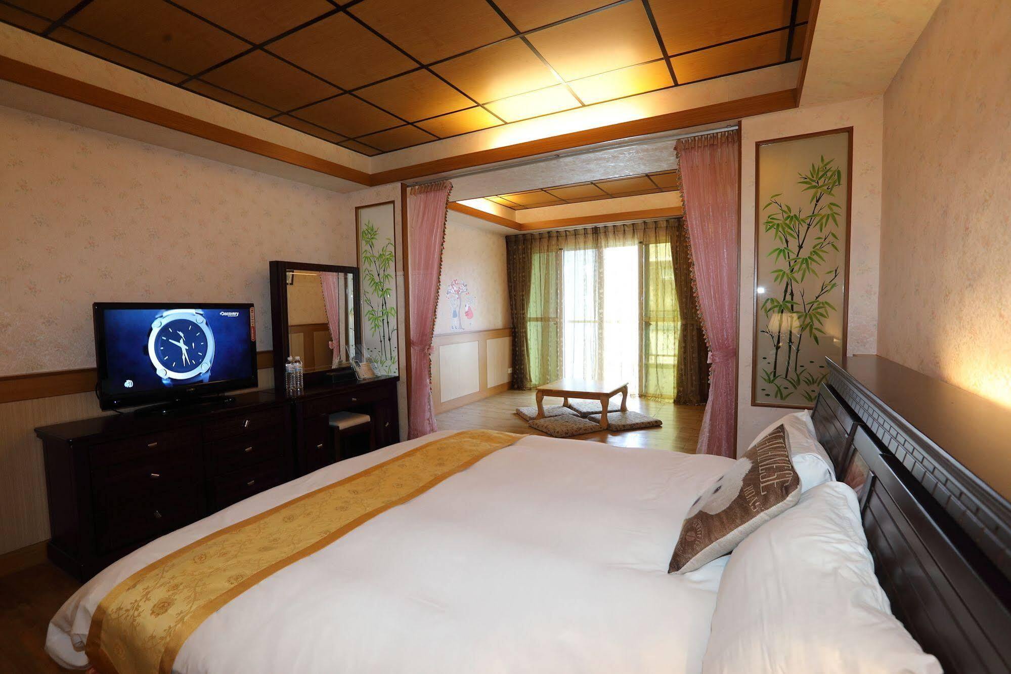 First Place B&B Hualien Extérieur photo